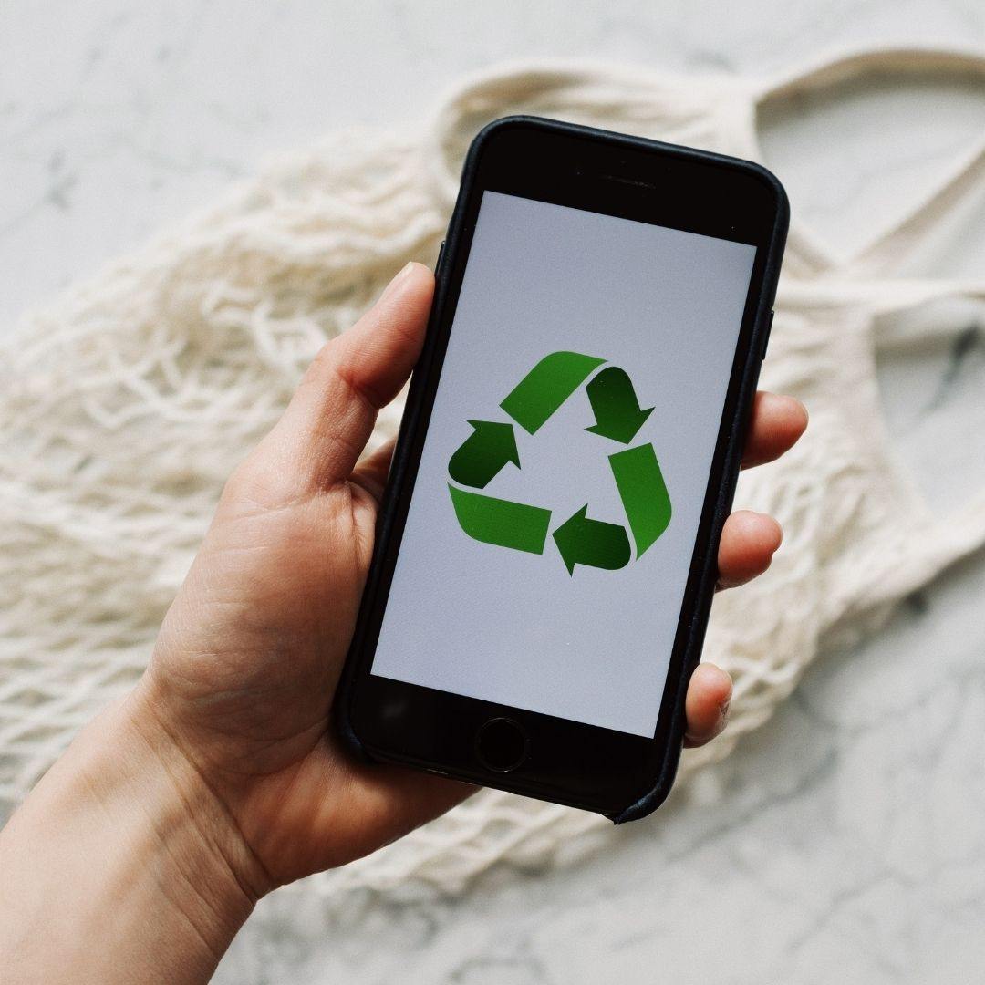 8 websites and apps you need for sustainable fashion